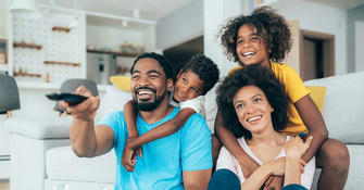 Beyond the Switch: A Modern Blueprint for Building an Energy-Efficient Smart Home