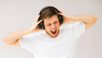8 Daily Habits That Are Harming Your Hearing