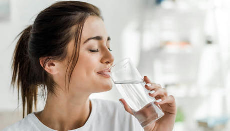 9 Warning Signs of Dehydration You Shouldn't Ignore
