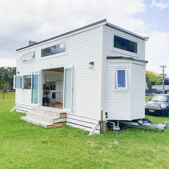 A Couple Start With Only $6300 And Built This Incredible DIY Tiny house With Loft