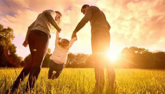 5 Small Things You Can Do as a Family to Make 2022 Happier